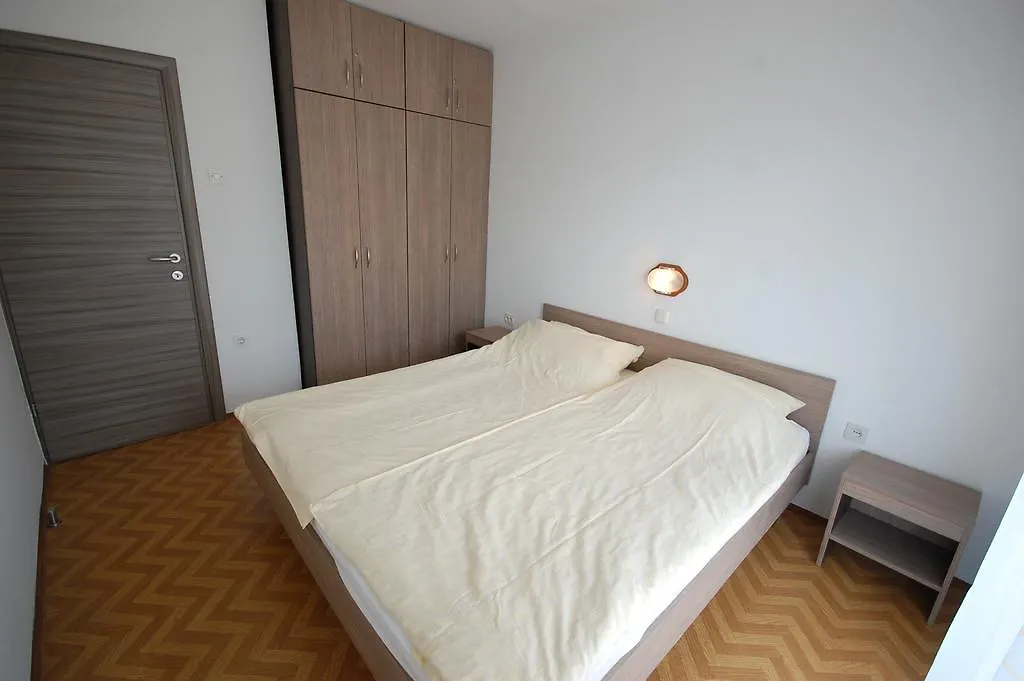 Apartments Jakobi By El-Pi Tours Njivice 0*,