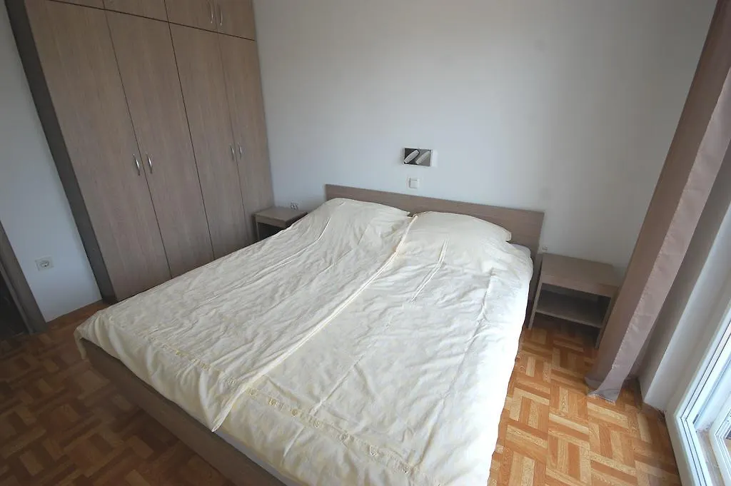 Apartments Jakobi By El-Pi Tours Njivice