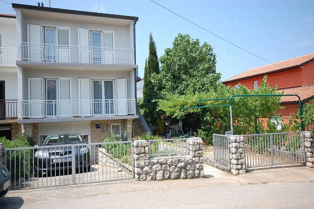 Apartments Jakobi By El-Pi Tours Njivice